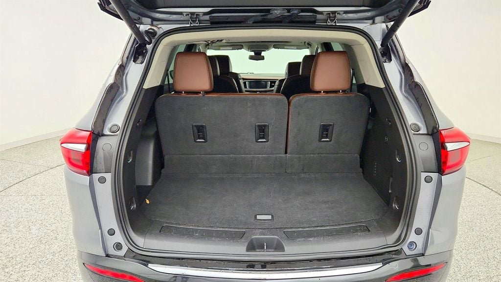 Used 2019 Buick Enclave Avenir FWD image 22