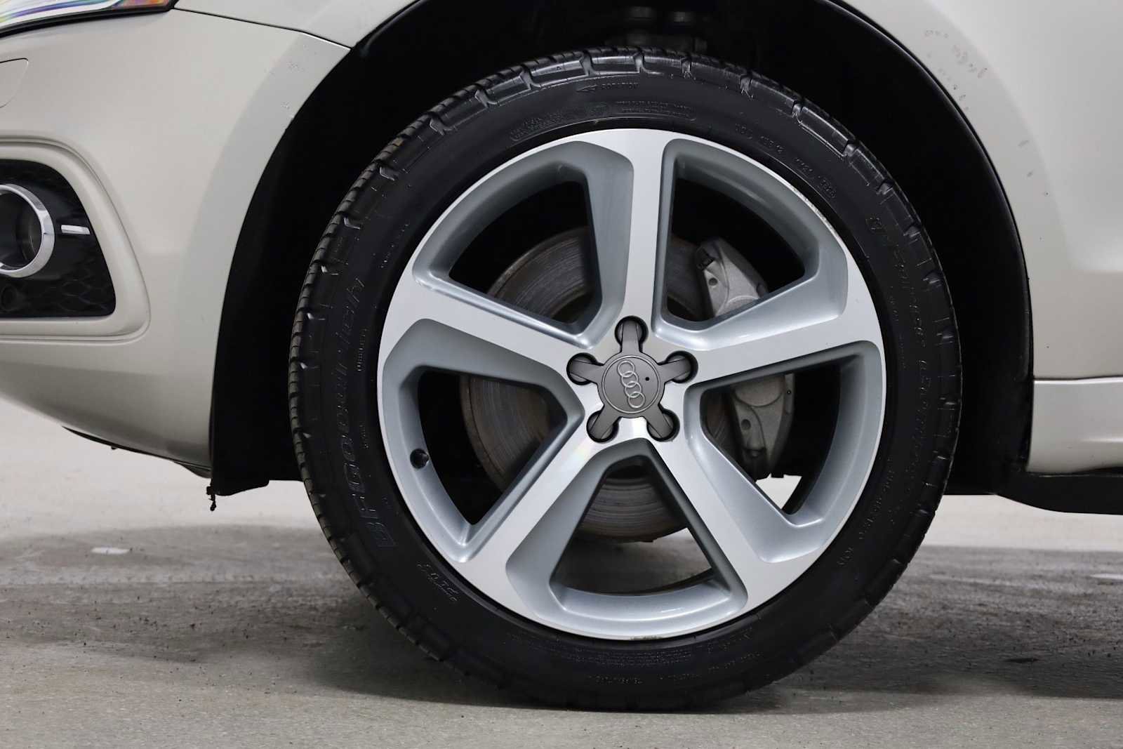 Used 2014 Audi Q5 3.0T Prestige image 38