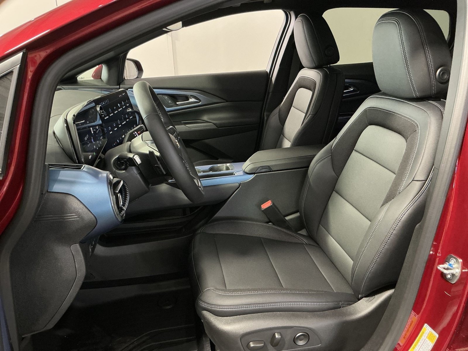 New 2026 Chevrolet Equinox EV LT AWD/4WD image 21