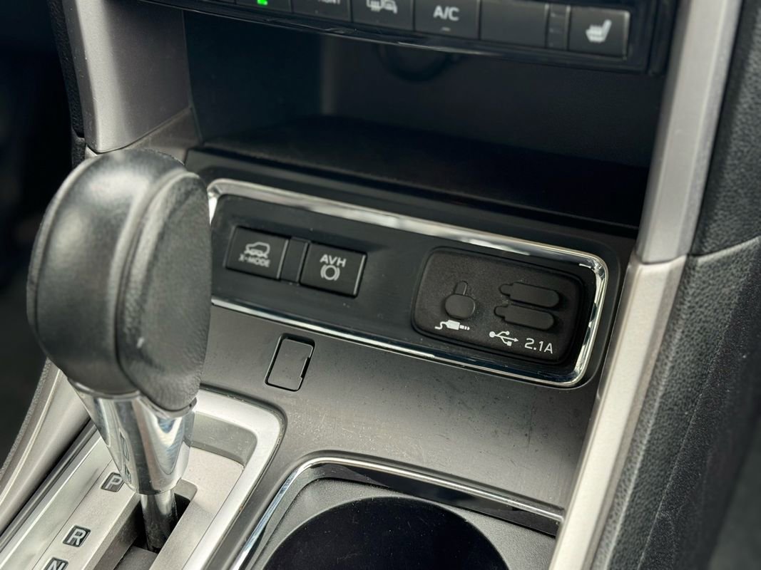 Used 2022 Subaru Ascent Premium w/ Convenience Package image 16