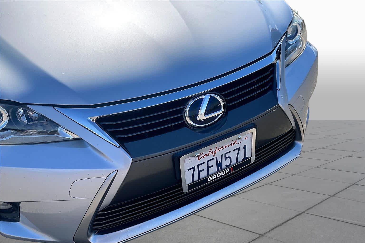 Used 2014 Lexus CT 200h FWD image 29