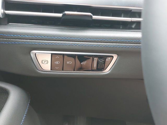 New 2025 Cadillac Escalade IQ Sport 1 w/ LPO, ONYX Package image 30