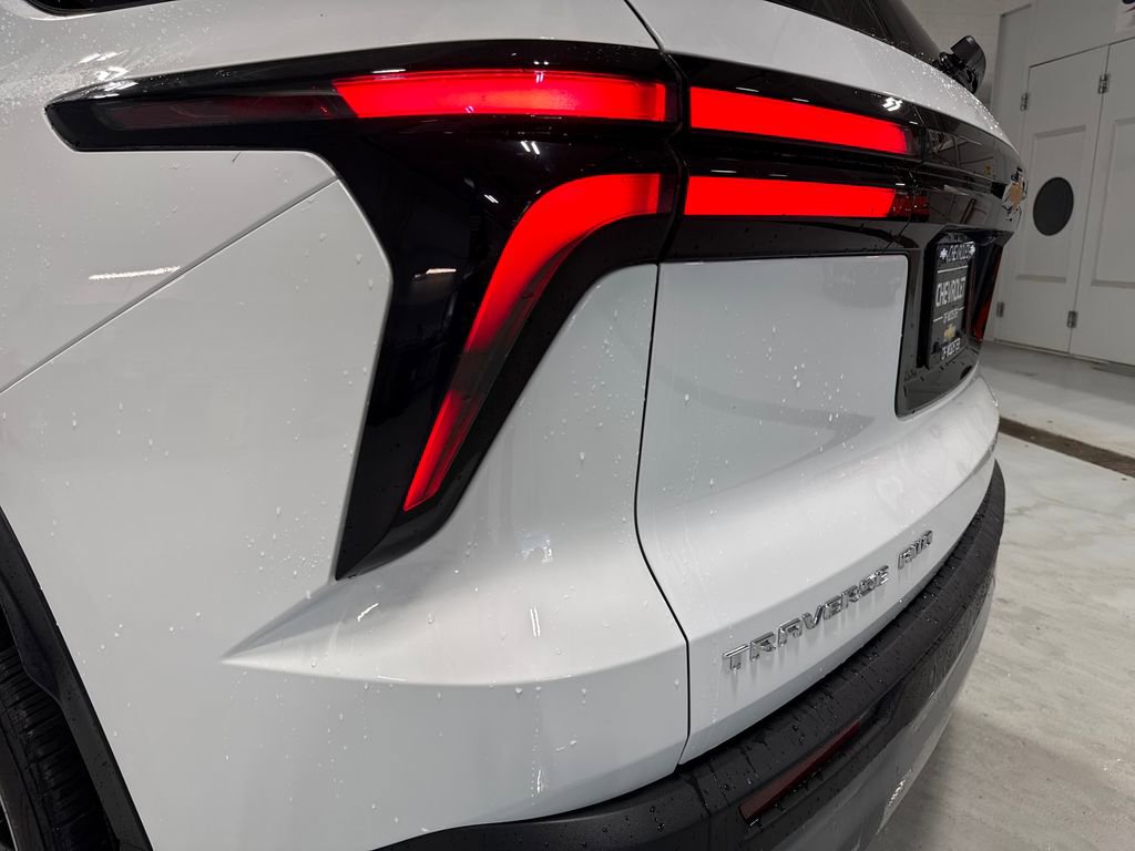 New 2026 Chevrolet Traverse LT w/ Sun and Wheel Package AWD/4WD image 58