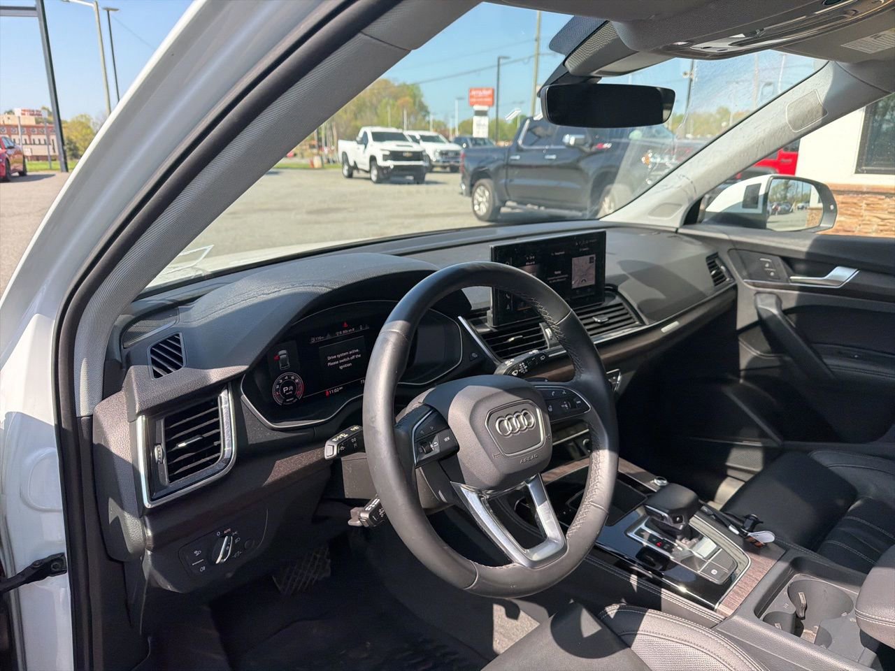 Used 2023 Audi Q5 2.0T Premium Plus w/ Premium Plus Package image 4