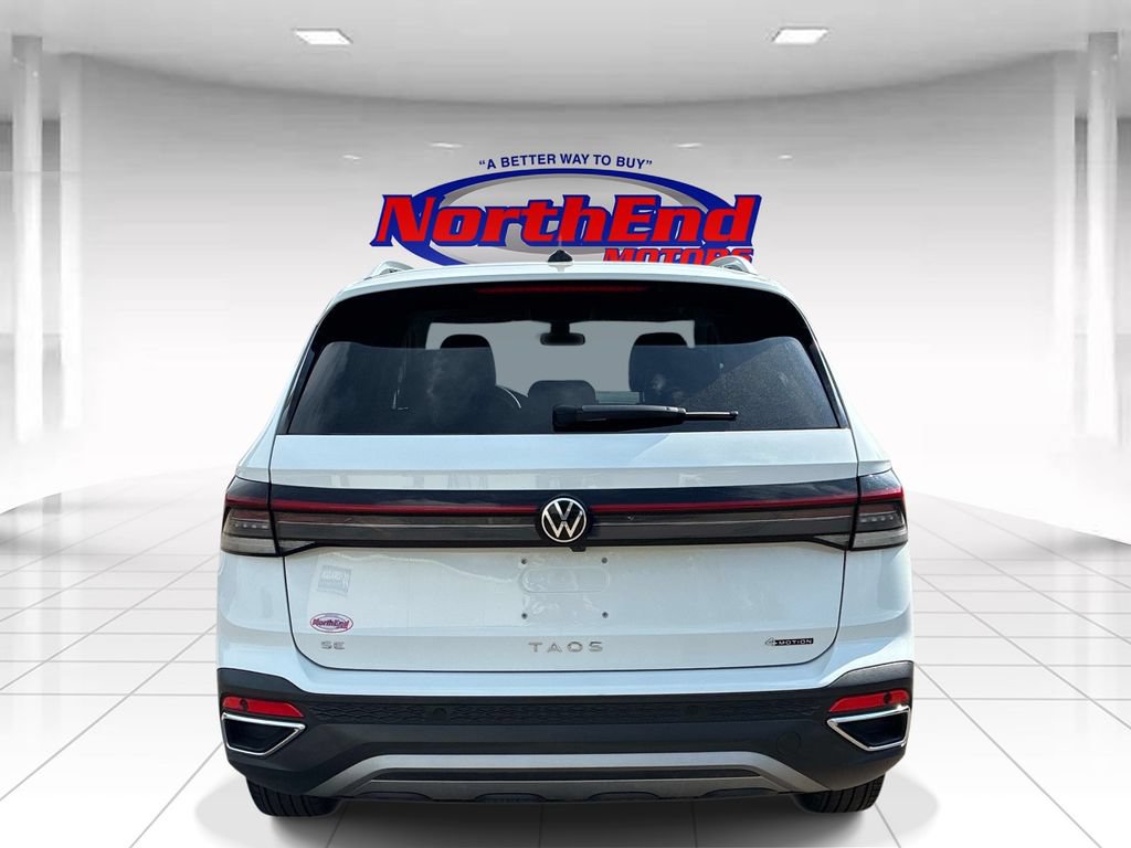 Used 2025 Volkswagen Taos SE AWD/4WD image 6