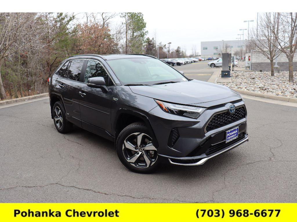 Used 2024 Toyota RAV4 SE image 1