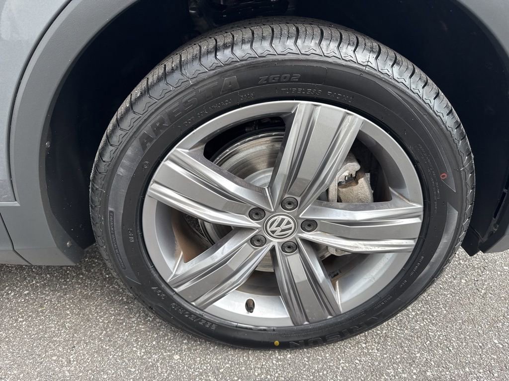 Used 2020 Volkswagen Tiguan SEL image 9