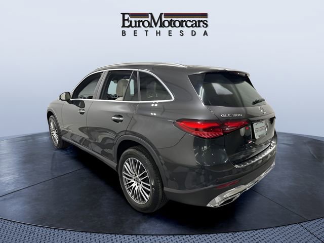 Used 2026 Mercedes-Benz GLC 300 image 3