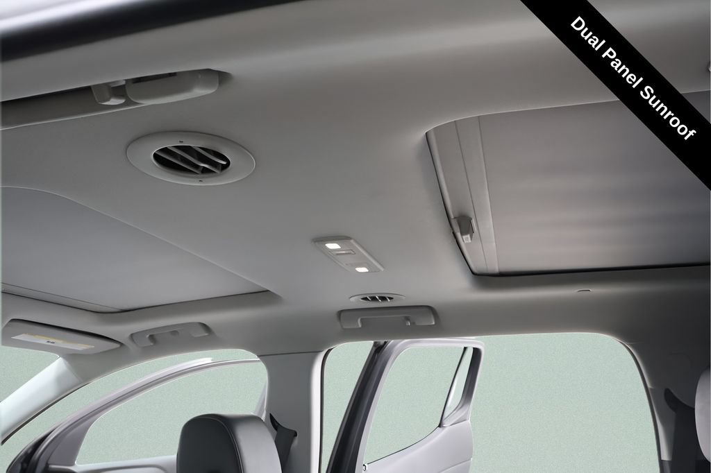 Used 2019 GMC Acadia SLT w/ LPO, Floor Liner Package FWD image 9