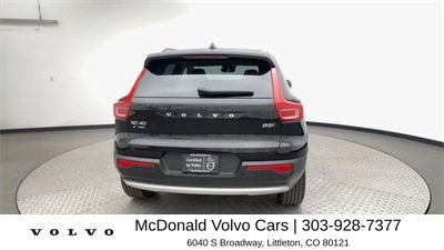 New 2025 Volvo XC40 B5 Core w/ Protection Package Premier AWD/4WD image 3