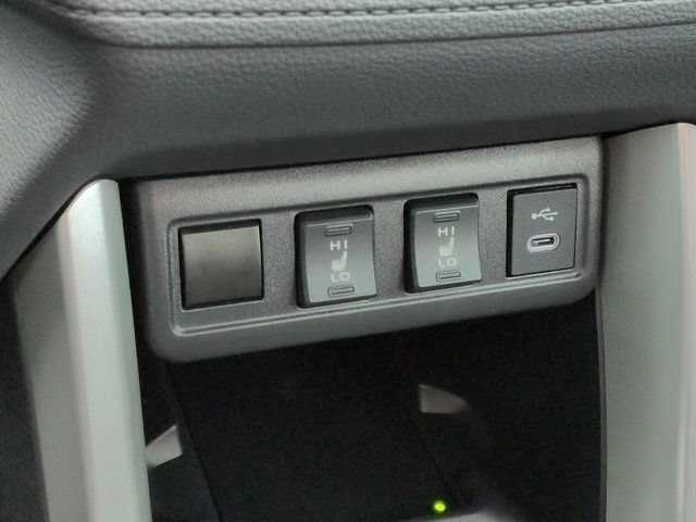 Certified 2025 Toyota Corolla Cross XLE w/ Convenience Package FWD image 15