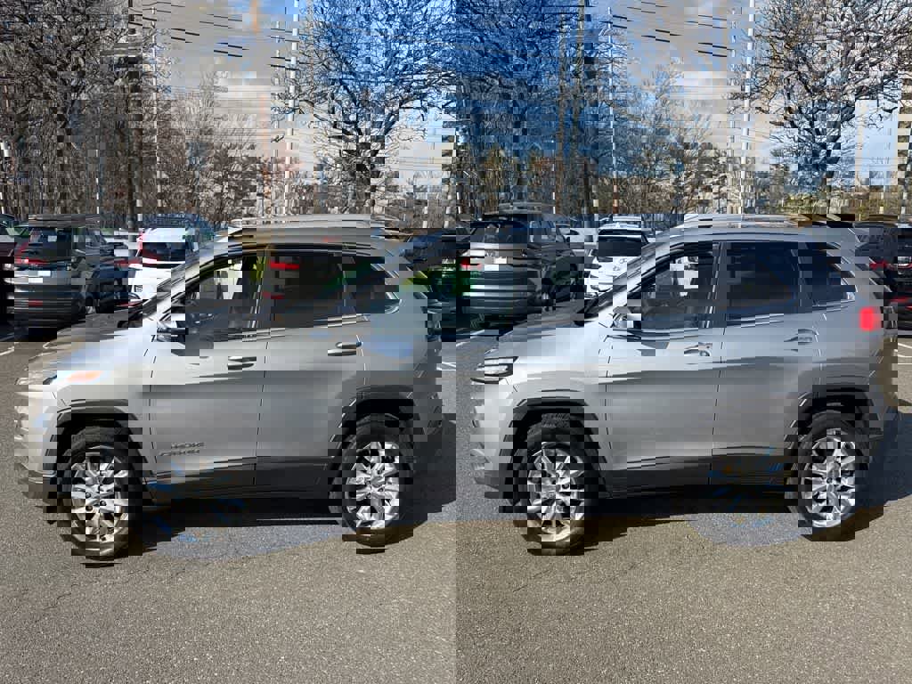 Used 2015 Jeep Cherokee Limited image 20