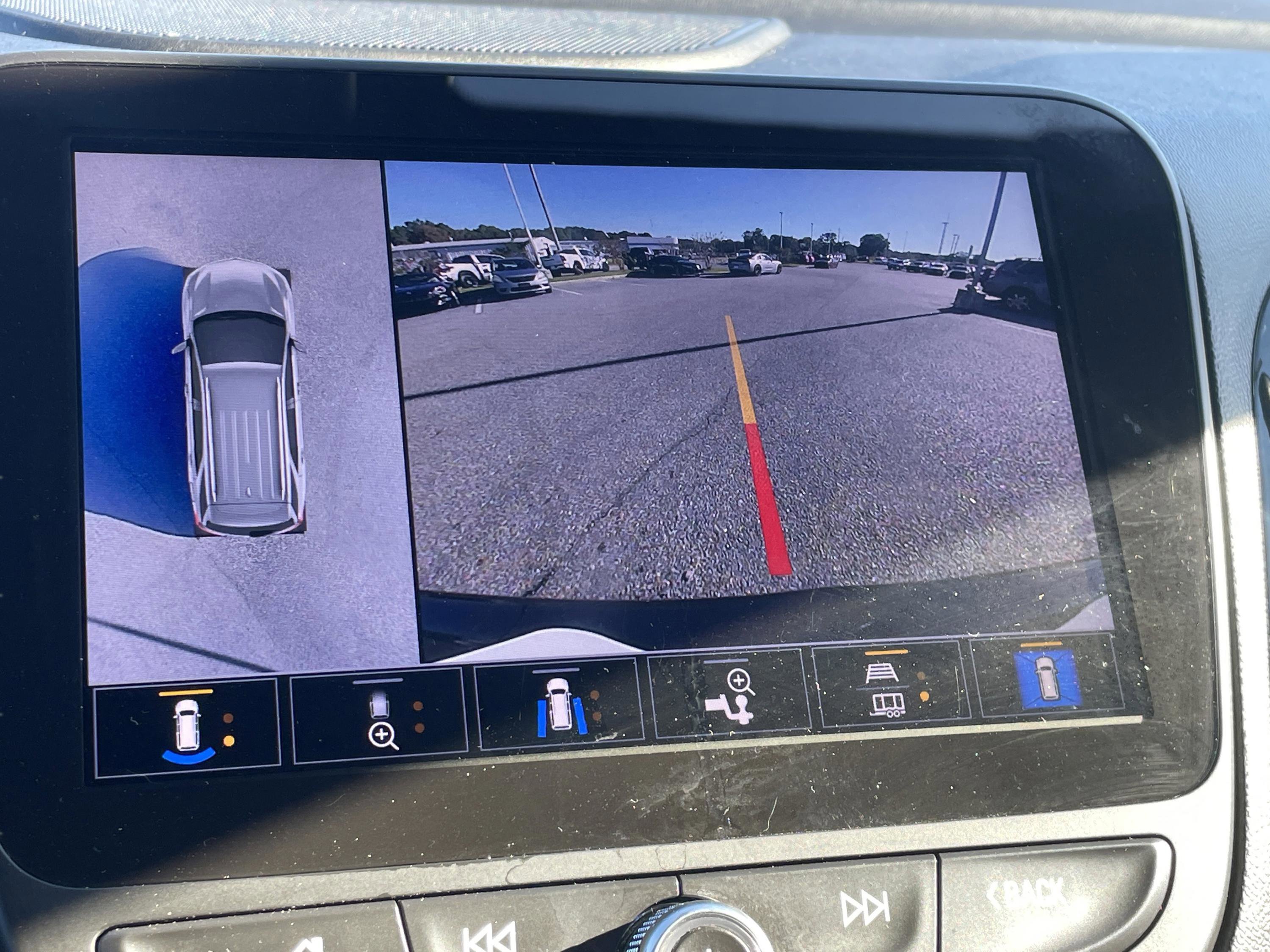 Used 2022 Chevrolet Equinox RS w/ RS Leather Package image 19