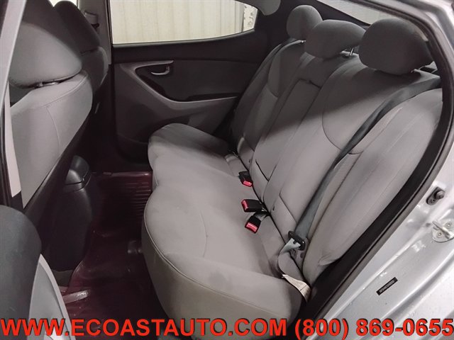 Used 2016 Hyundai Elantra SE w/ Option Group 02 FWD image 13
