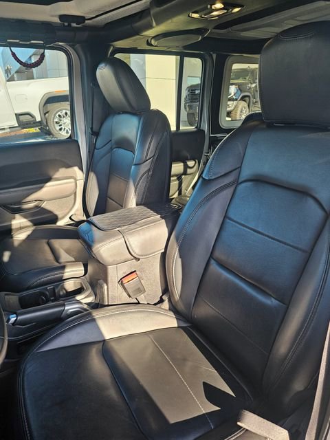 Used 2021 Jeep Wrangler Unlimited Sahara AWD/4WD image 14