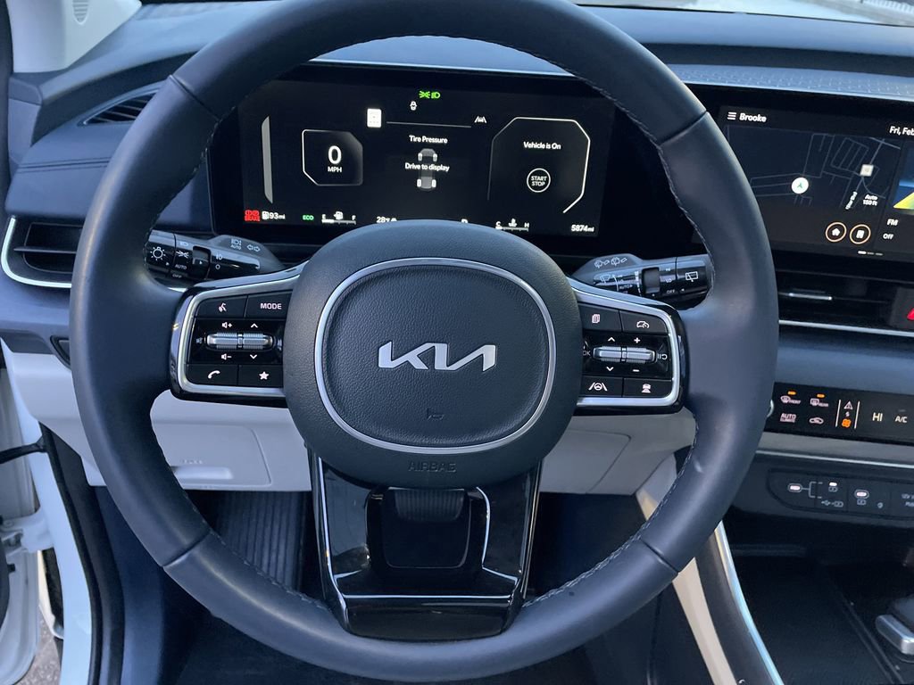 Used 2026 Kia Carnival SX image 16