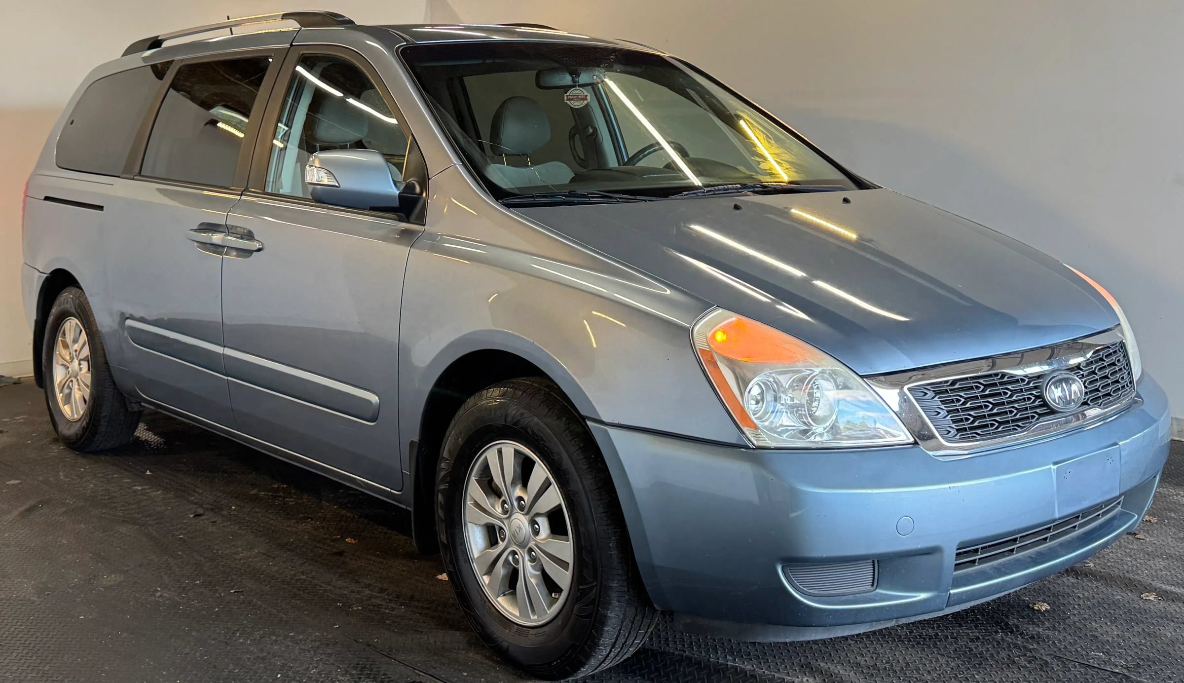 Used 2012 Kia Sedona LX w/ PWR Pkg FWD image 4
