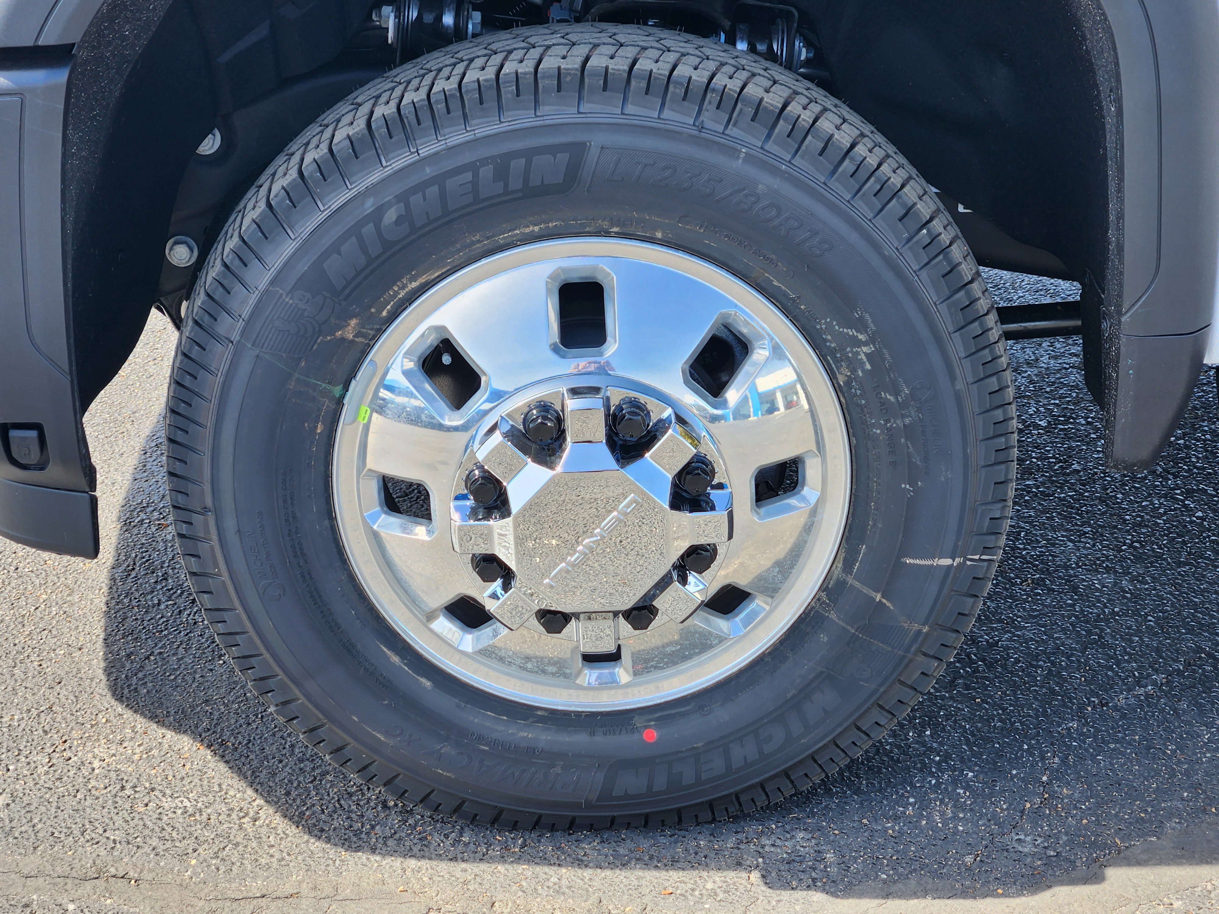 New 2026 GMC Sierra 3500 Denali w/ Denali Reserve Package AWD/4WD image 8