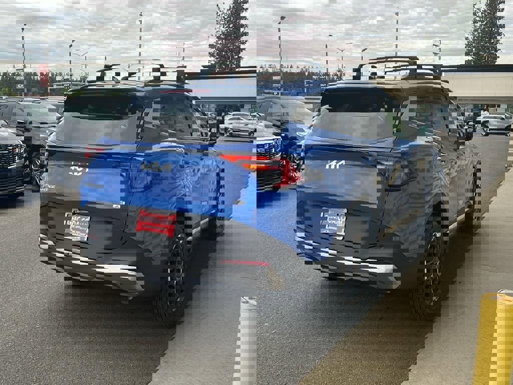 New 2026 Kia Sportage EX w/ EX Panorama Roof Package image 4