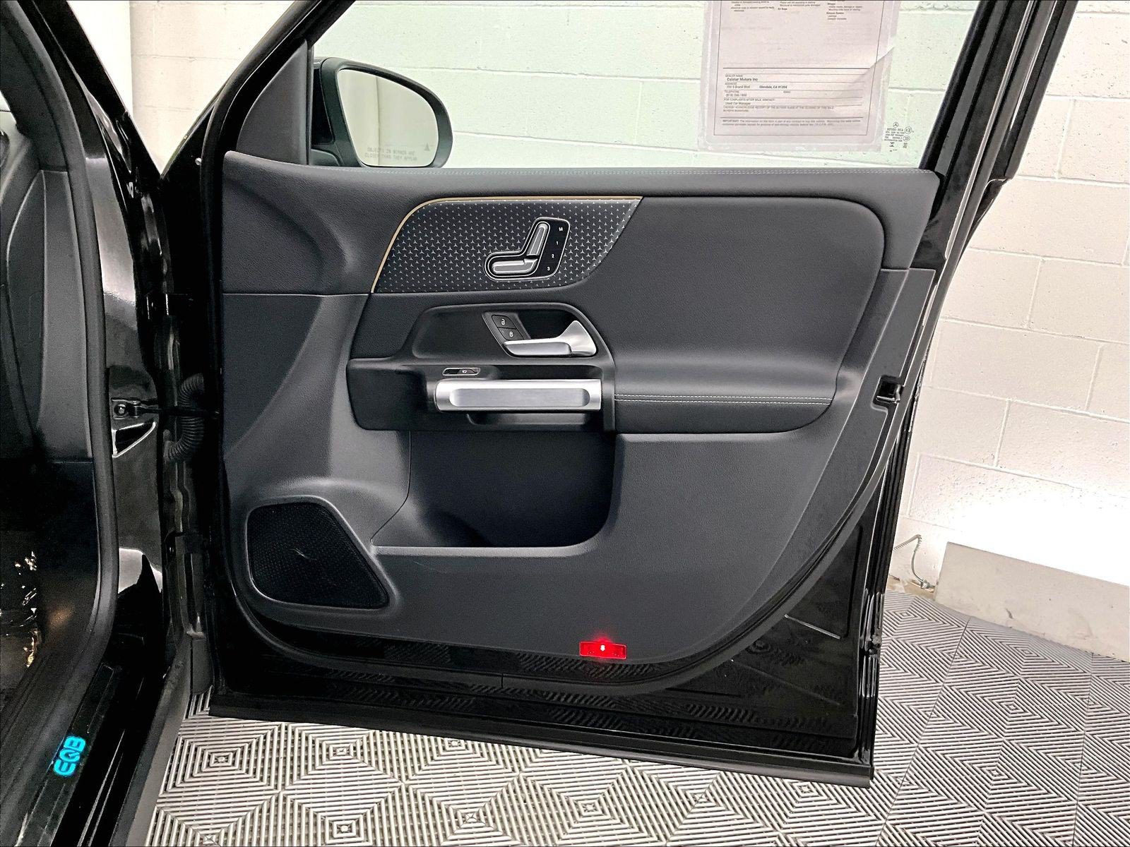 Certified 2024 Mercedes-Benz EQB 250+ image 25