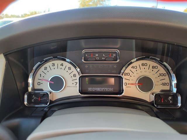 Used 2013 Ford Expedition EL Limited image 17