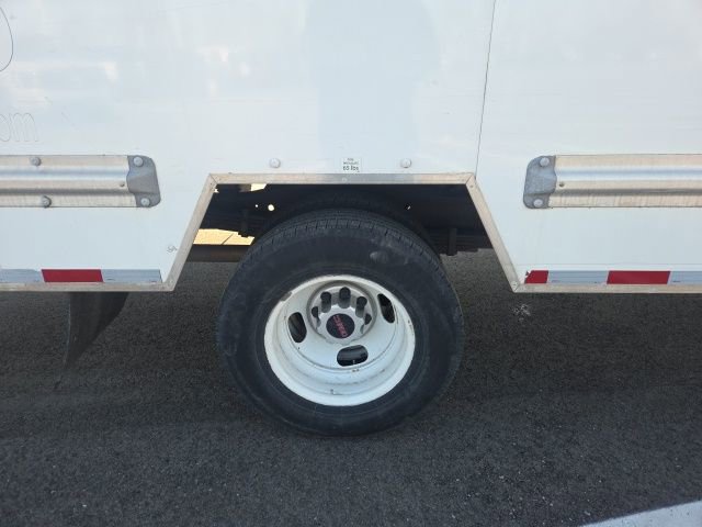 Used 2018 GMC Savana 3500 Extended w/ Driver Convenience Package image 8