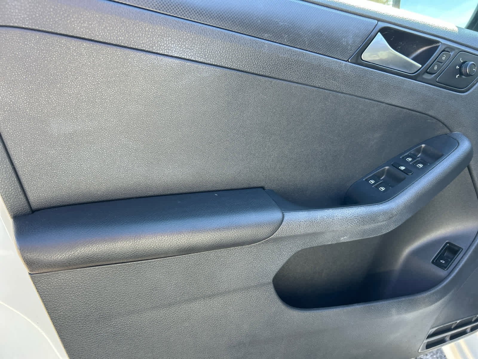 Used 2016 Volkswagen Jetta S image 13