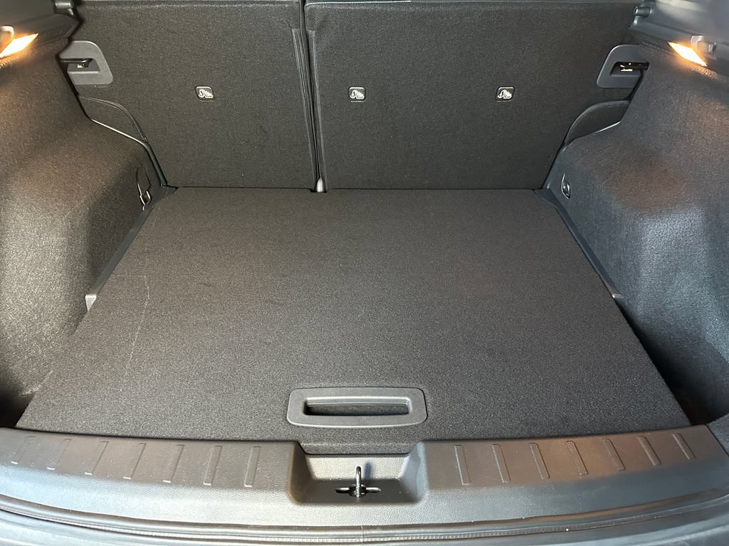 Used 2025 Nissan Kicks SV FWD image 22