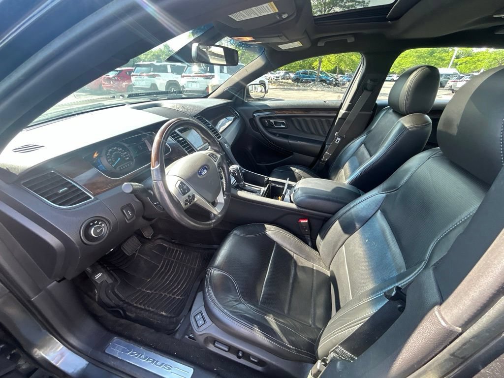 Used 2016 Ford Taurus Limited w/ Driver Assist Package AWD/4WD image 5