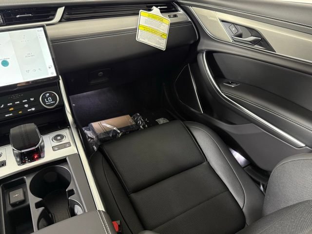 New 2024 Jaguar XF R-Dynamic SE AWD/4WD image 24