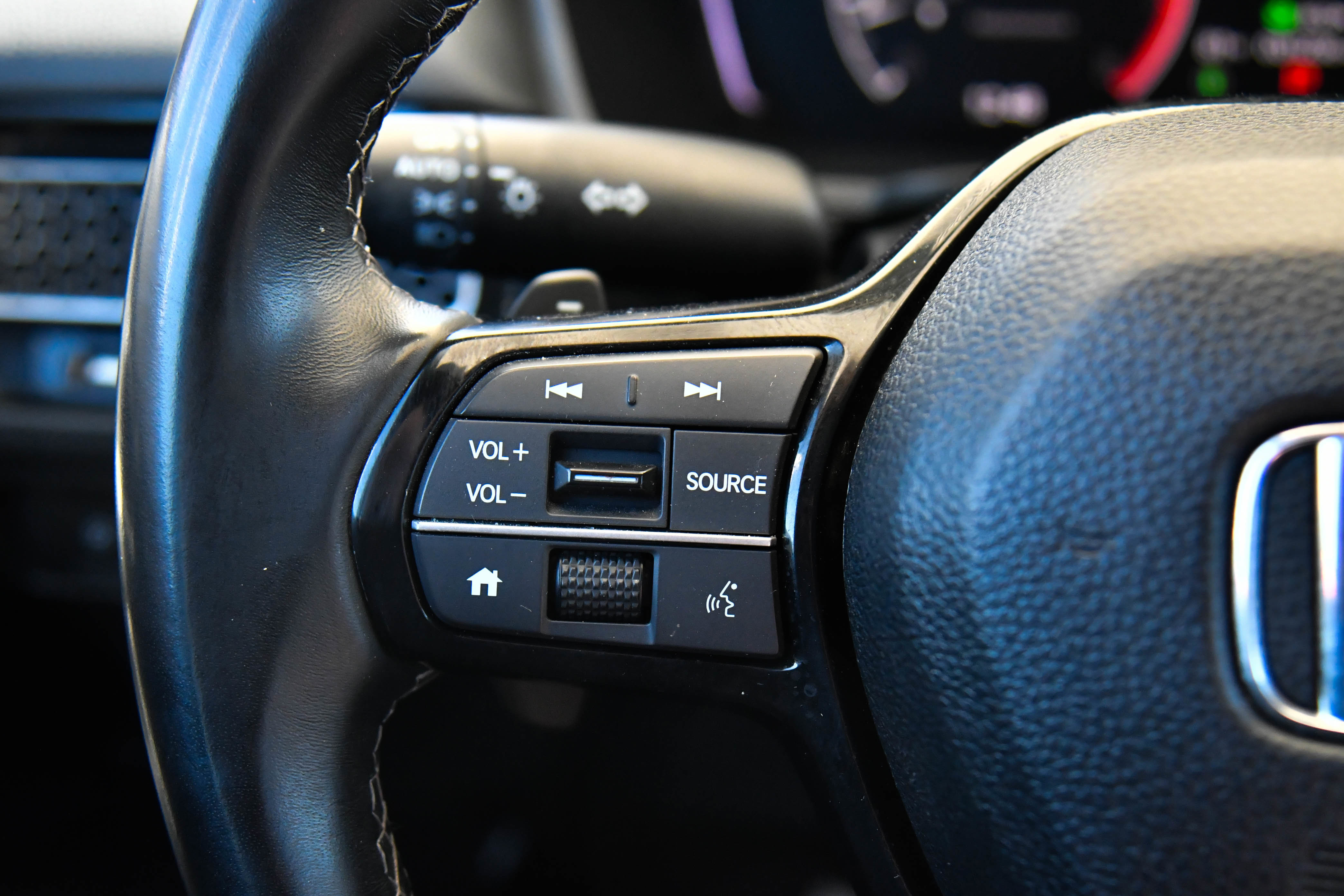 Used 2025 Honda Civic Sport image 29