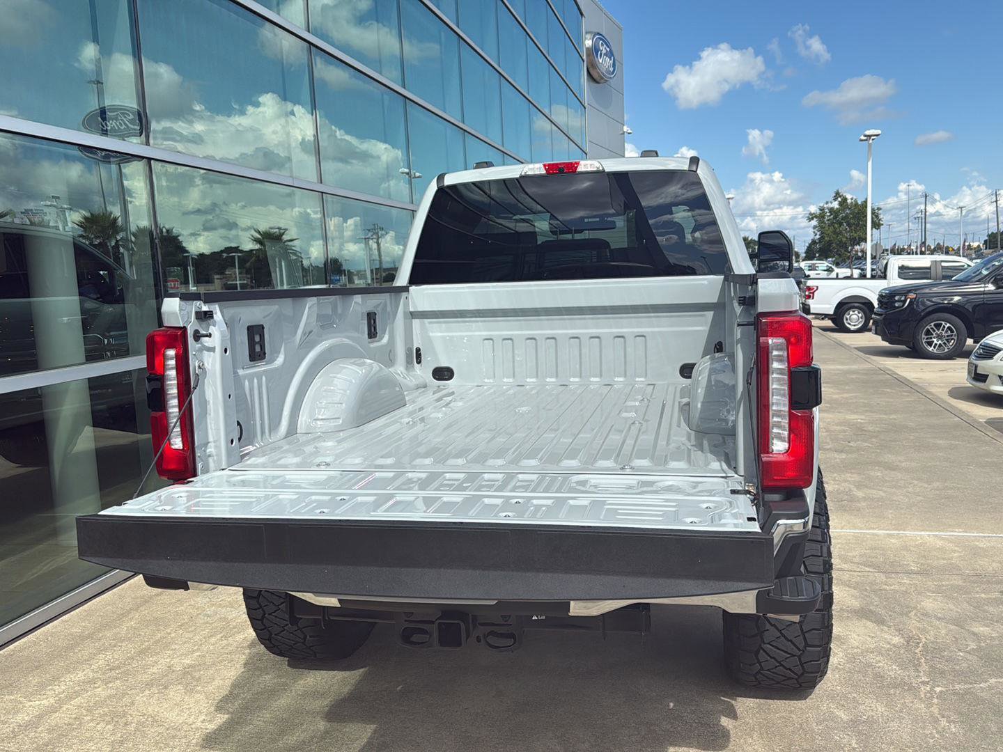 New 2026 Ford F250 Lariat w/ FX4 Off-Road Package image 6