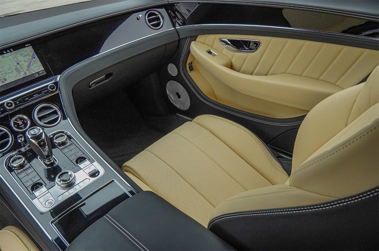 Used 2024 Bentley Continental GT image 42