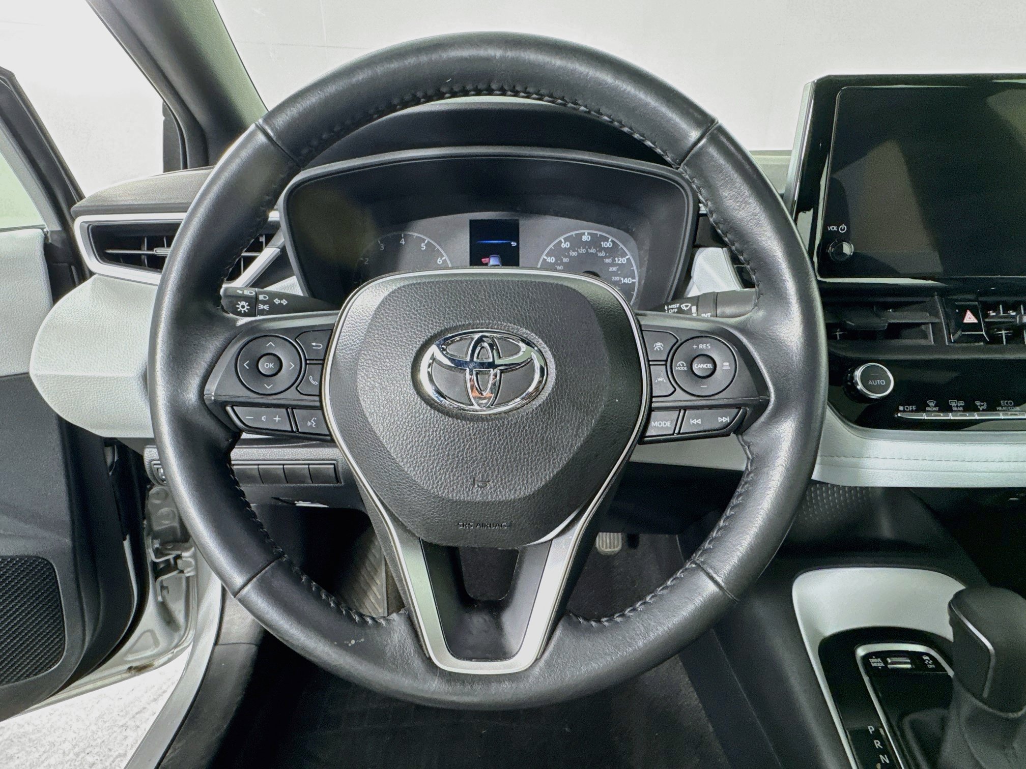 Certified 2023 Toyota Corolla SE w/ SE Premium Package FWD image 11