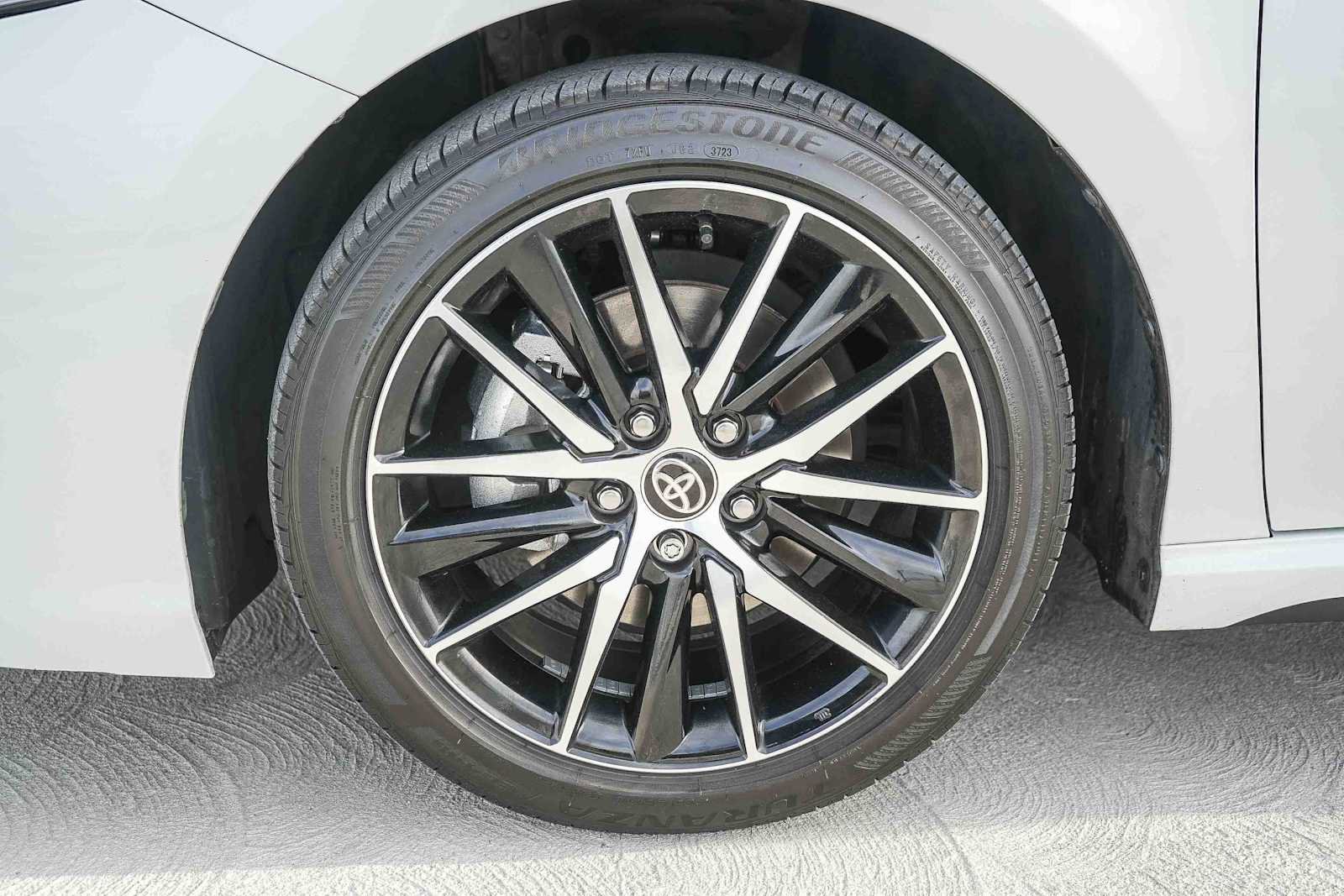 Used 2024 Toyota Camry SE image 11