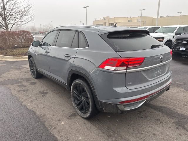 Used 2022 Volkswagen Atlas Cross Sport SE image 4