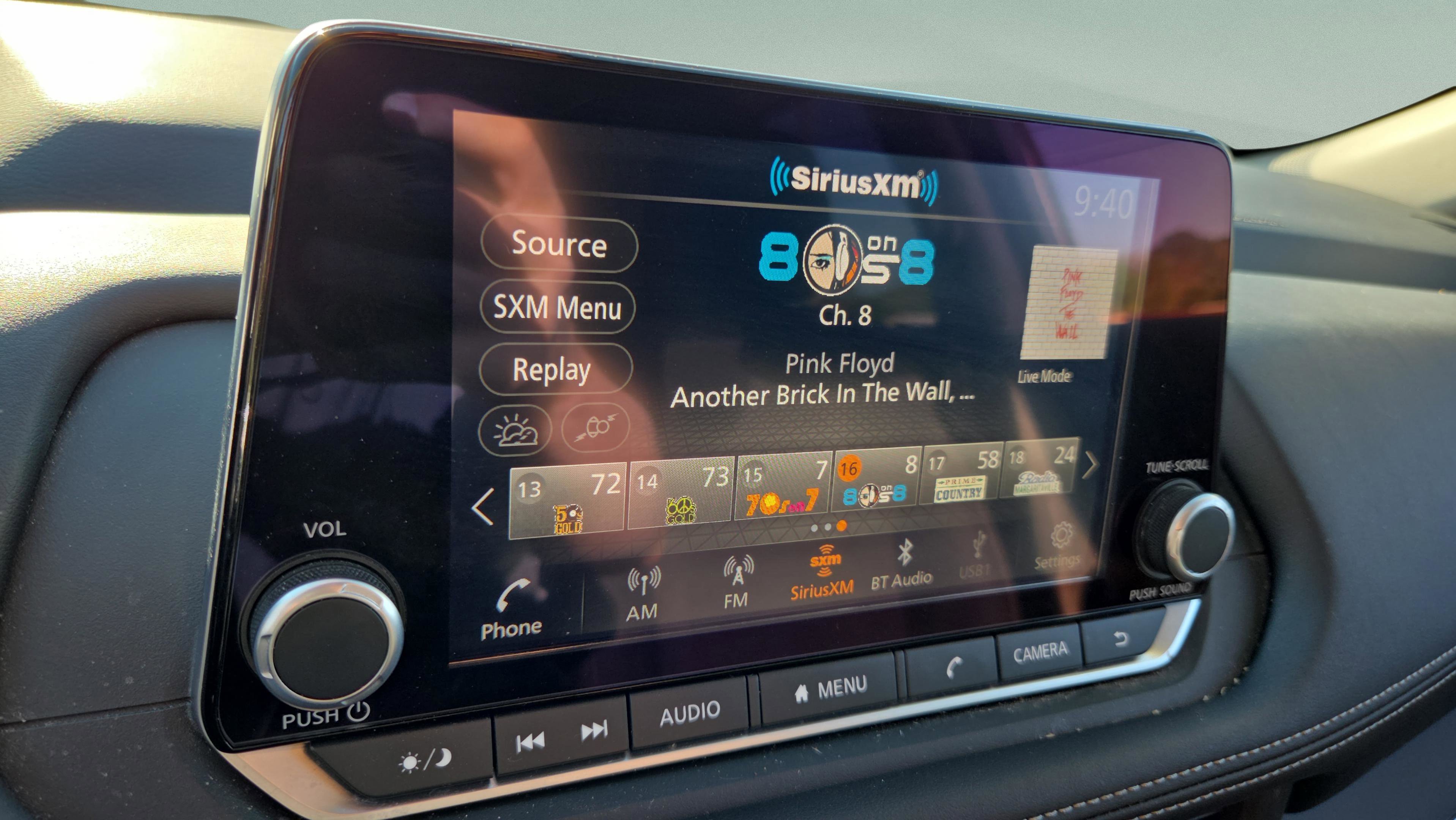 Used 2025 Nissan Rogue S image 20