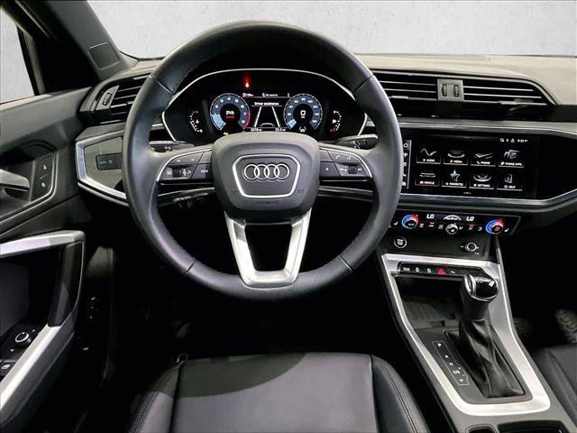 Used 2024 Audi Q3 2.0T Premium w/ Convenience Package AWD/4WD image 7