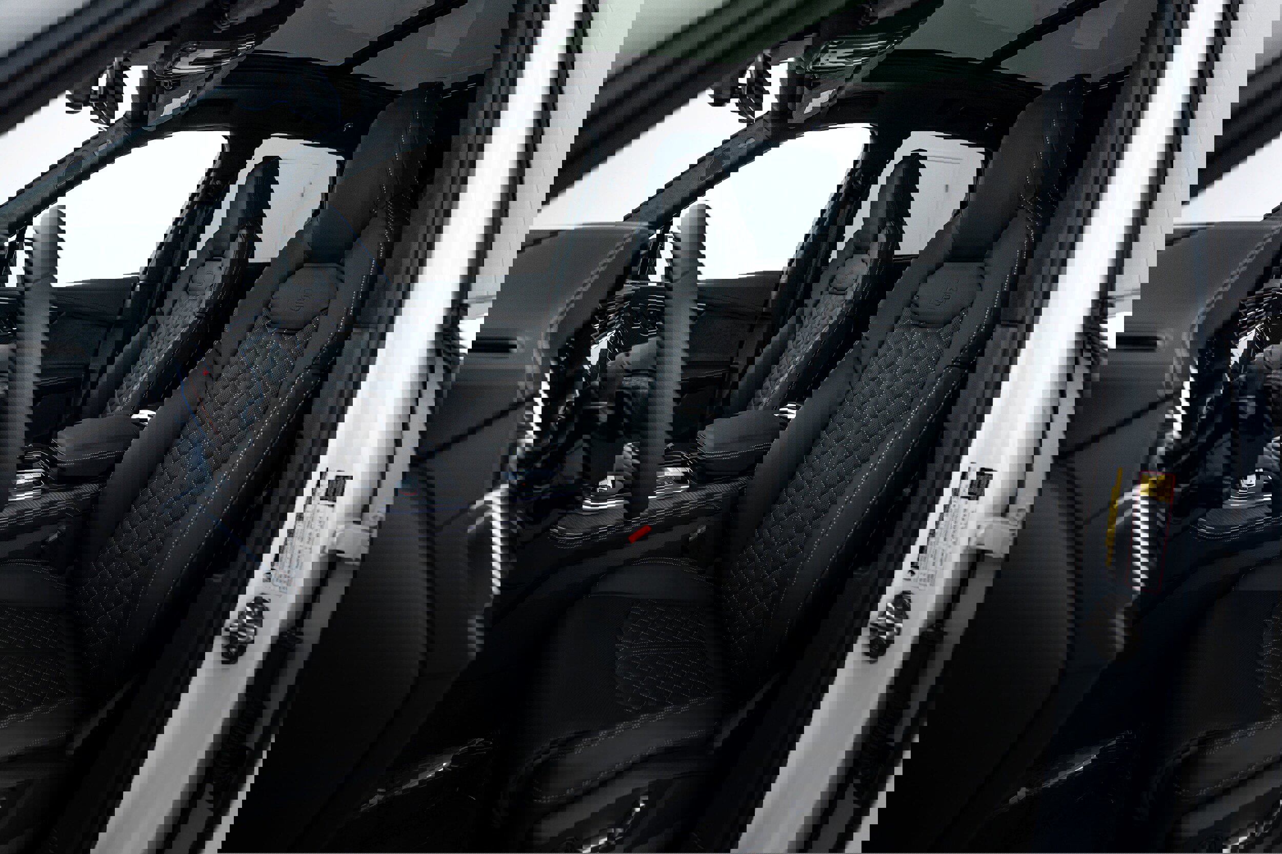 New 2026 Audi SQ7 Prestige image 16