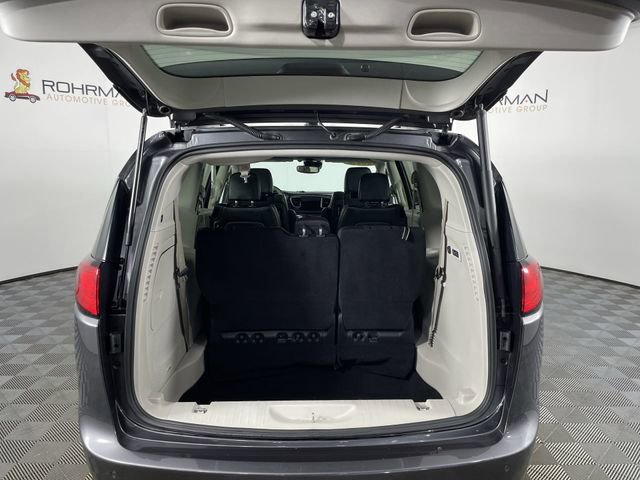 Used 2020 Chrysler Pacifica Limited w/ Advanced Safetytec Group image 42