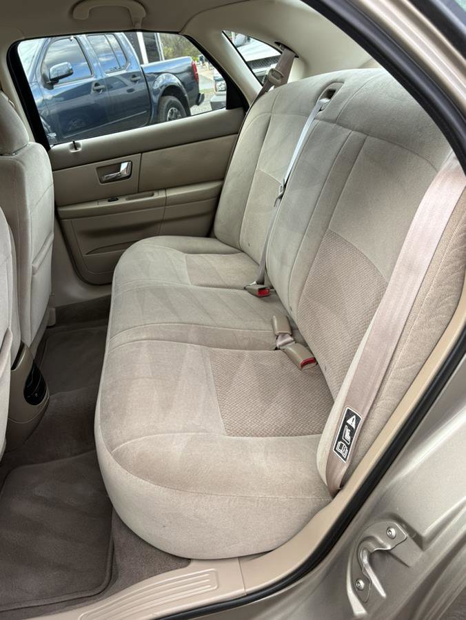 Used 2003 Ford Taurus LX image 11