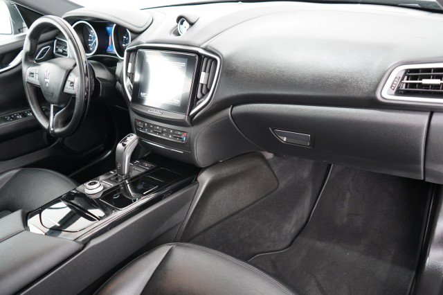 Used 2019 Maserati Ghibli S Q4 AWD/4WD image 11