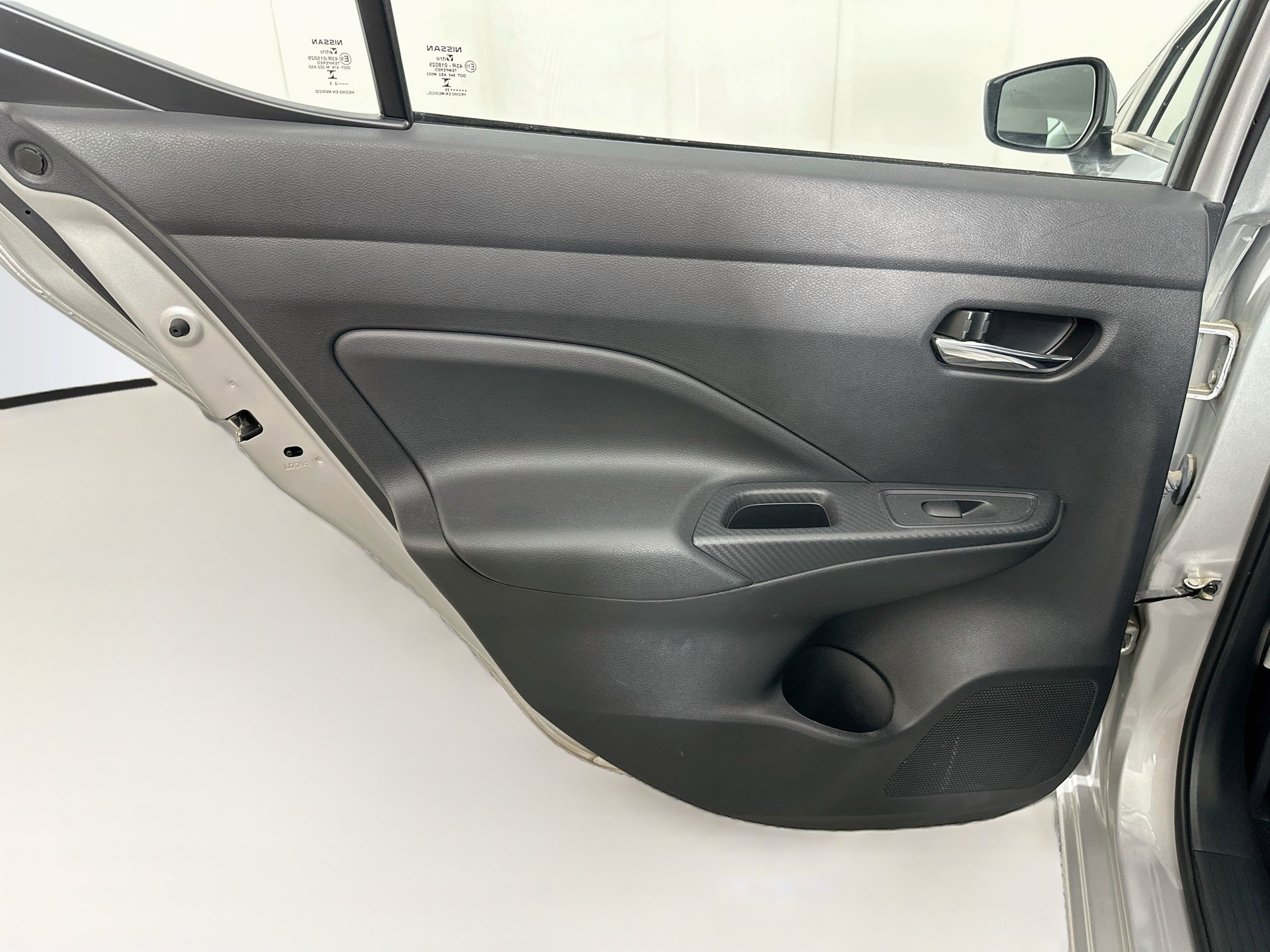 Used 2025 Nissan Versa SV FWD image 24
