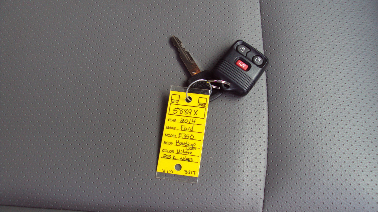 Used 2014 Ford E-250 and Econoline 250 Extended w/ Power Group image 33