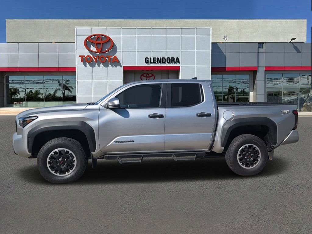 Used 2024 Toyota Tacoma TRD Off-Road image 2