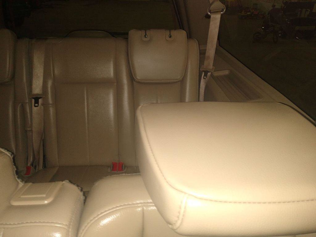 Used 2014 Ford Expedition EL XLT w/ Equipment Group 202A image 15