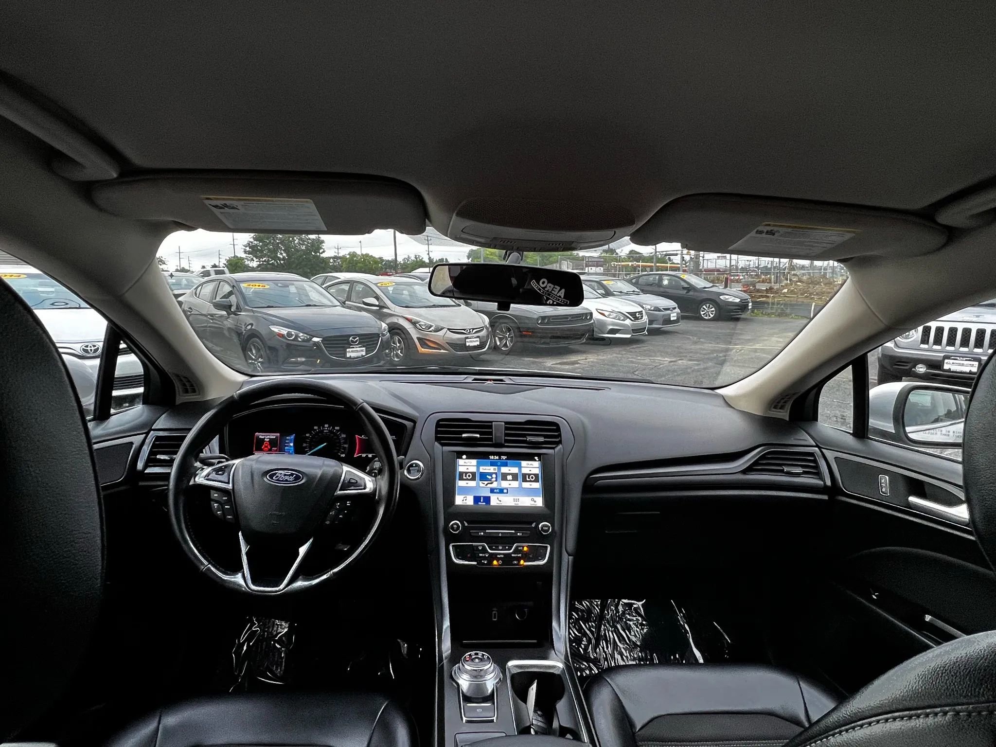 Used 2018 Ford Fusion SE w/ Equipment Group 201A image 32