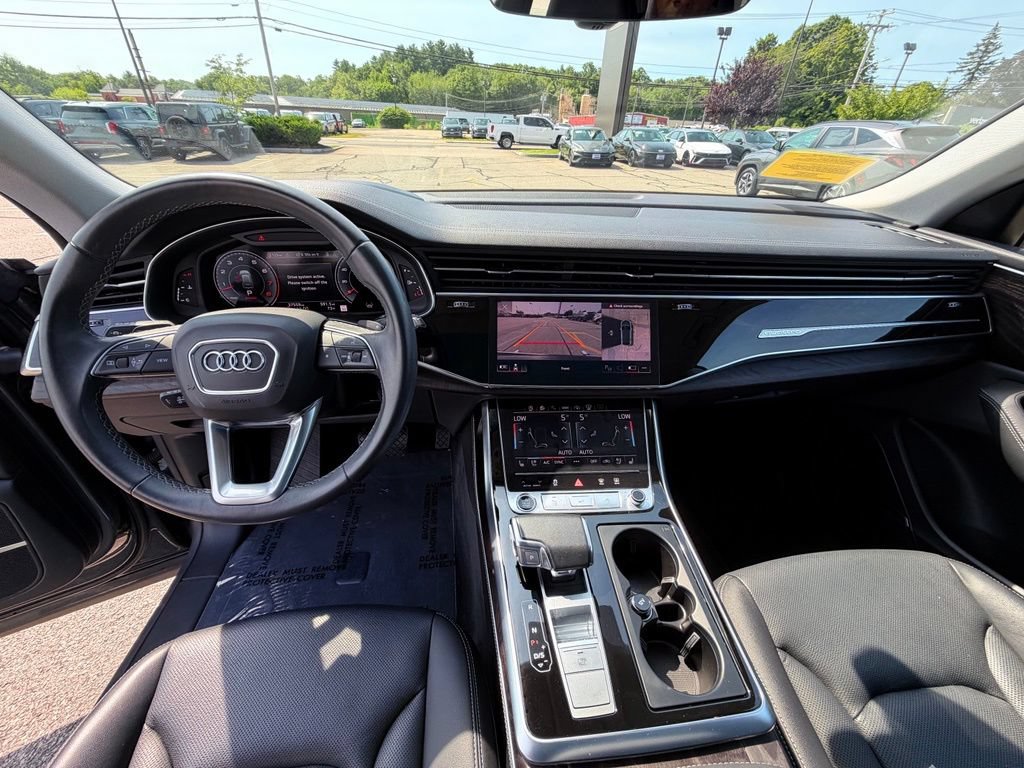 Used 2023 Audi Q8 Prestige w/ Prestige Package AWD/4WD image 13