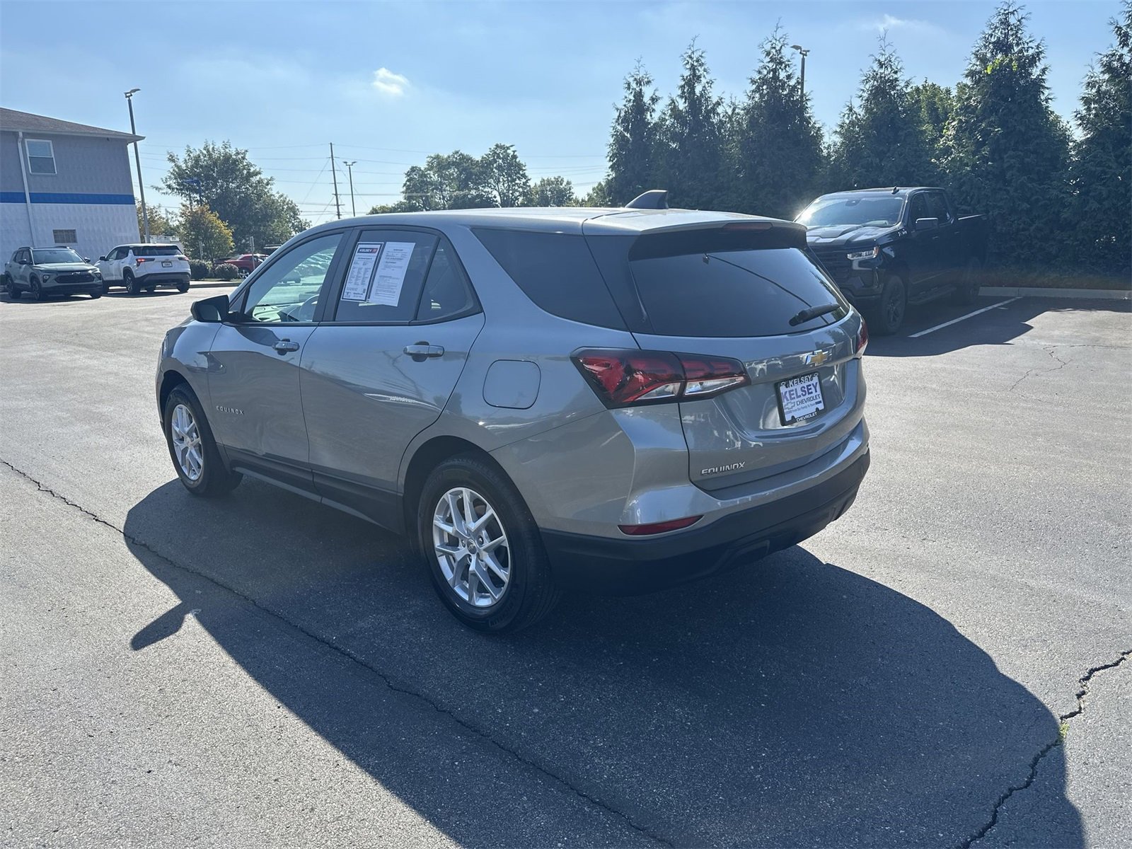 Used 2023 Chevrolet Equinox LS w/ LS Convenience Package image 6