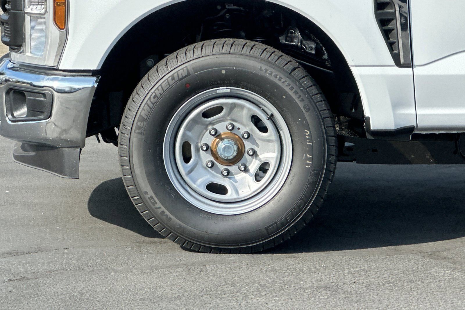 New 2026 Ford F250 XL w/ XL Chrome Package image 22